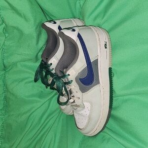 12C kid's guc Nike Air Force 1 LV8 deep royal blue, light silver. Green,white